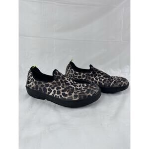Oofos Women’s Size 8 Oomg Eezee Black Leopard Cheetah Comfort Recovery